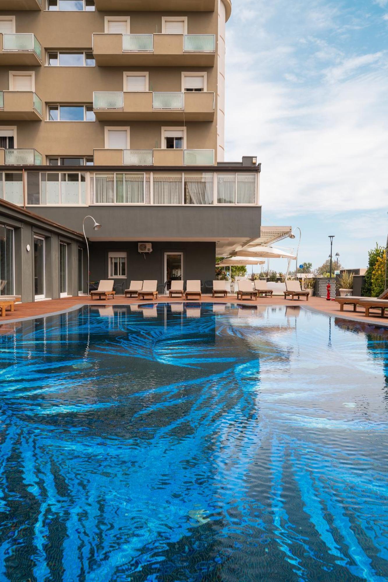 Brasil Seaview Hotel Milano Marittima Exterior foto