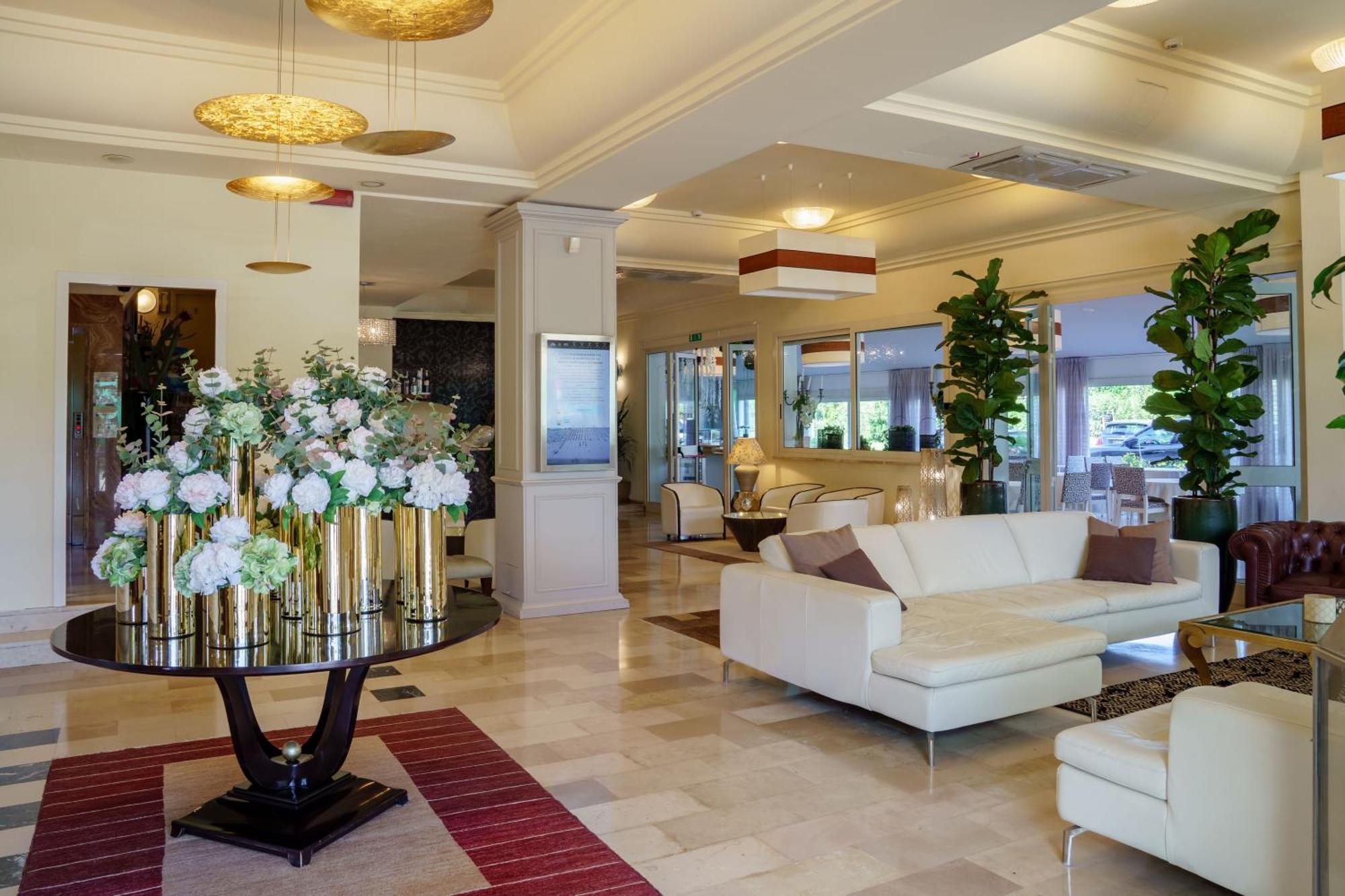 Brasil Seaview Hotel Milano Marittima Exterior foto